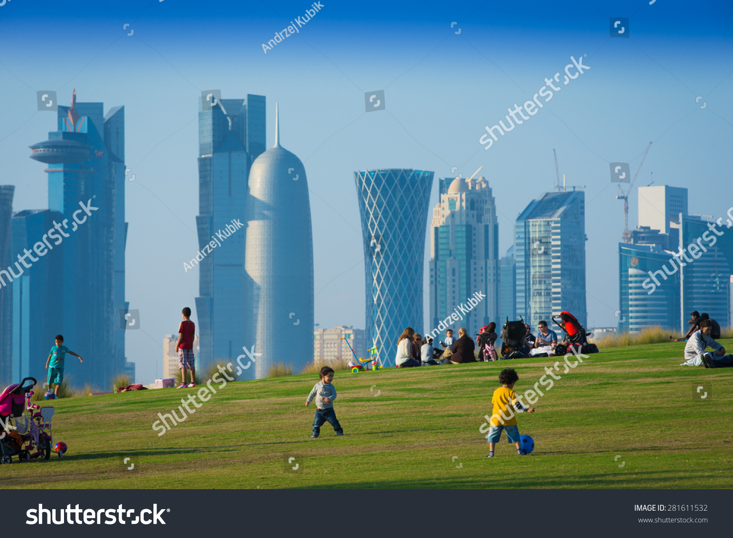 卡塔尔2014 1月30日。多哈中央公园星期日下